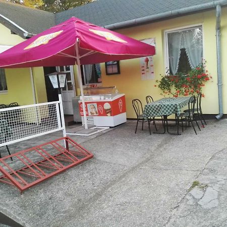 Vadasa Motel Es Etterem Hegyhatszentjakab Екстер'єр фото