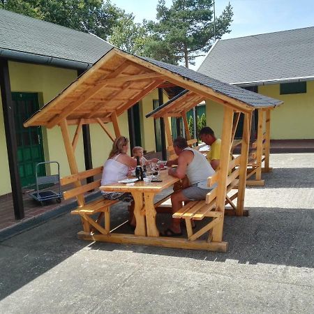 Vadasa Motel Es Etterem Hegyhatszentjakab Екстер'єр фото