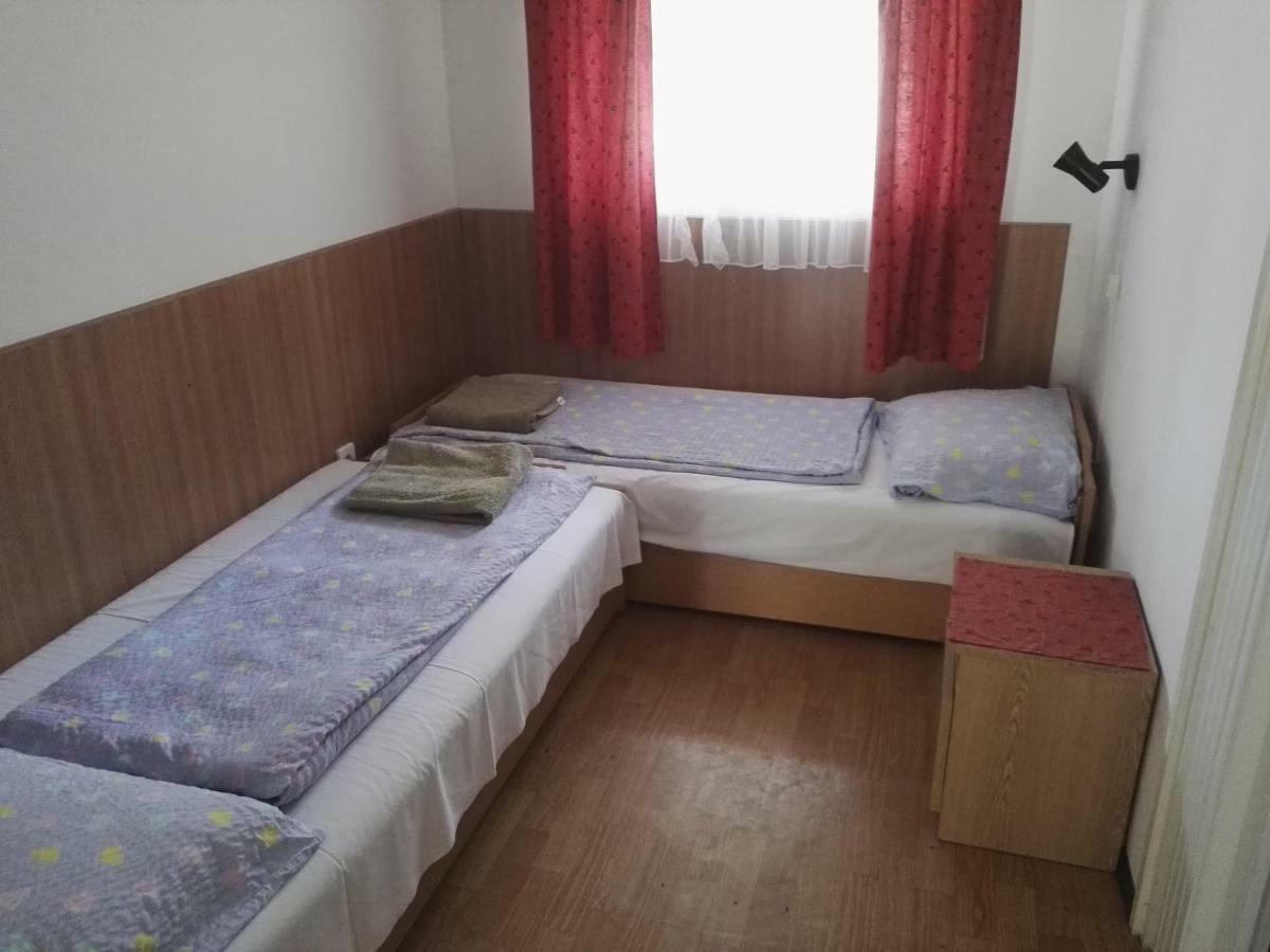 Vadasa Motel Es Etterem Hegyhatszentjakab Екстер'єр фото